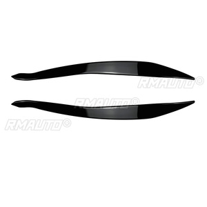 Autocollants pour les sourcils des phares avant de voiture, aspect noir brillant/carbone, pour BMW Série 5 F10 F11 2015-2017 - Product Image 2