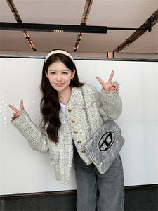 Giacche eleganti da <span class=keywords><strong>donna</strong></span> di alta qualità <span class=keywords><strong>in</strong></span> <span class=keywords><strong>Tweed</strong></span> giacche di lusso con bottoni coreani cardigan completo cappotto <span class=keywords><strong>in</strong></span> misto lana <span class=keywords><strong>Blazer</strong></span> corti da <span class=keywords><strong>donna</strong></span> - Product Image 4