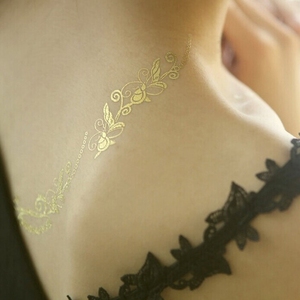 Autocollant <span class=keywords><strong>de</strong></span> tatouages métalliques temporaires non toxiques avec logo personnalisé <span class=keywords><strong>Tatouage</strong></span> <span class=keywords><strong>de</strong></span> cou sexy en feuille d'or pour femmes - Product Image 6