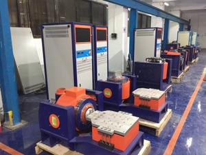 เครื่องทดสอบการสั่นสะเทือนแบบไฟฟ้าไดนามิกที่ระบายความร้อนด้วยน้ำ - Product Image 2