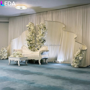 Set di Supporti Metallici a Forma di S Bianchi Minimalisti Moderni per Decorazioni di Matrimoni e Feste LEDA - Product Image 2