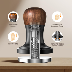 Tasseur à café professionnel en acier inoxydable avec base ondulée, poignée en bois massif 51/53/58mm, profondeur réglable et pression constante - Product Image 4