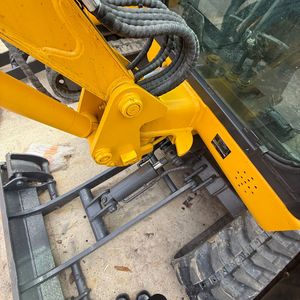 รถขุดขนาดเล็ก Komatsu PC20MR มือสองจากญี่ปุ่นแท้ น้ำหนัก 2 ตัน ระบบไฮดรอลิก ระดับมาตรฐานไอเสีย Tier 2 เหมาะสำหรับใช้ในบ้าน สวน และงานขนาดเล็ก - Product Image 3