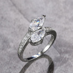 Anello di Diamanti F740 con Taglio Marquise, Diamante Naturale, Stile Classico per Fidanzamento Femminile - Product Image 3