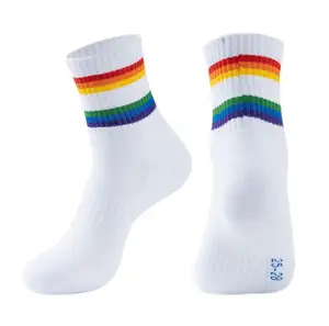 Calcetines deportivos Unisex para hombre y mujer, calcetín de bádminton y tenis, con rayas arcoíris lisas, bajo pedido mínimo, 2023
