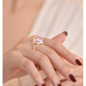 แหวนมุกน้ำจืดธรรมชาติทรงบาร็อค เงางาม ชุบทอง 14K ปรับขนาดได้ สำหรับผู้หญิง - Product Image 3