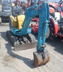 Mini-excavatrice Kubota d'occasion, modèle 2010, 1 à 2 tonnes, diesel, pour usage agricole, 80% neuve, mini-pelle d'occasion, excavatrice d'occasion. - Product Image 1