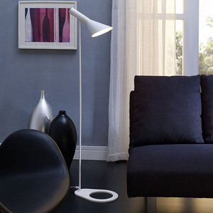 <span class=keywords><strong>Lampe</strong></span> sur pied nordique AJ, <span class=keywords><strong>lampe</strong></span> sur pied design artistique pour salon, chambre à coucher, design original, prix <span class=keywords><strong>de</strong></span> gros, <span class=keywords><strong>lampe</strong></span> sur pied en acier, décoration d'hôtel - Product Image 3