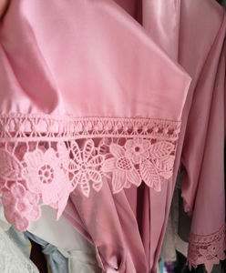 Robes en soie de luxe de haute qualité en gros pour femmes, <span class=keywords><strong>robe</strong></span> de mariée, <span class=keywords><strong>robe</strong></span> de <span class=keywords><strong>demoiselle</strong></span> <span class=keywords><strong>d</strong></span>'<span class=keywords><strong>honneur</strong></span>, <span class=keywords><strong>robe</strong></span> de satin pour fête de mariage, <span class=keywords><strong>robe</strong></span> de chambre avec bordure en dentelle, vêtements de nuit - Product Image 4