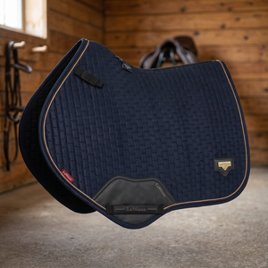 BRAND ZONE Coussin de selle carré à contact étroit Numnah en satin de soie, durable et confortable, équipement équestre pour chevaux - Product Image 3