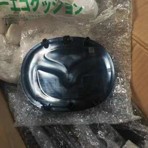 Rejilla delantera/emblema de la parrilla OEM Radar DE 2017 Original Mazda 3 2019-2024 Mazda CX-30 2020-2021 insignia del emblema de la parrilla delantera - Product Image 3