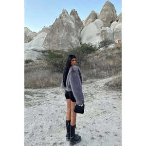 Abrigo corto de piel de oveja y visón antracita con botón único, estampado teñido, talla grande, procesamiento teñido en crudo, con botón. - Product Image 1