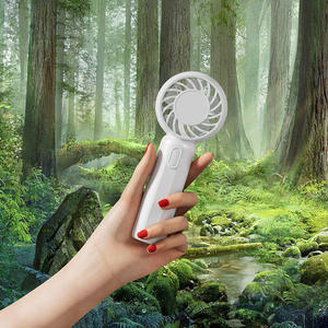 Ventilador de escritorio inteligente compacto Little Cyclone de mano y recargable para aire fresco y cómodo este verano disponible en tres colores - Product Image 5