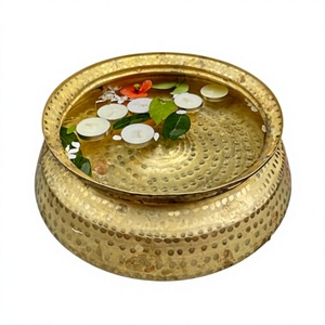 Silla de Pedicura Amson de Latón Antiguo, Modelo 40208, Hecha a Mano, Decorativa para el Hogar y Uso en Hoteles - Product Image 1