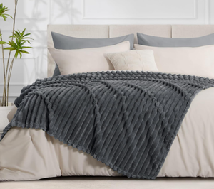 Fleece <strong>Throw</strong> Blanket for Sofa - Super King Size Fluffy Grey <strong>Throws</strong> for Sofas <strong>Extra</strong> <strong>Large</strong>, Soft Warm Blanket <strong>Throw</strong> for Couch - Product Image 3