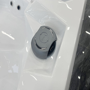 Vasca idromassaggio spa all'aperto per 5 persone con sistema musicale integrato Swim Spa, piscina termale con idromassaggio in a - Product Image 5