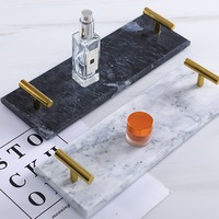 Plateau de service rectangulaire en marbre noir d'Inde avec poignée en métal, logo personnalisé, style nordique