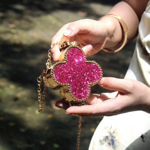 Mini Portamonete a Forma di Quadrifoglio, <span class=keywords><strong>Pochette</strong></span> da Sera di Alta Moda con Strass Brillanti, Nuova Borsa da <span class=keywords><strong>Donna</strong></span> Scintillante - Product Image 1