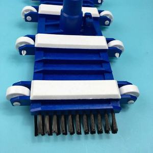 Nettoyeur de <span class=keywords><strong>piscine</strong></span> flexible en <span class=keywords><strong>PVC</strong></span> de 14 pouces avec brosses latérales Équipement de flotteur et de filtre de logo personnalisé pour le nettoyage de <span class=keywords><strong>piscine</strong></span> - Product Image 5