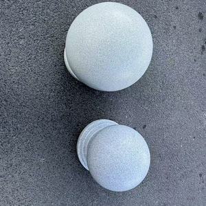 広場の歩道にあるプラスチック製の球形障害物車両は、大理石のようなカーストッパーバリアの移動が容易であることが禁止されています - Product Image 4