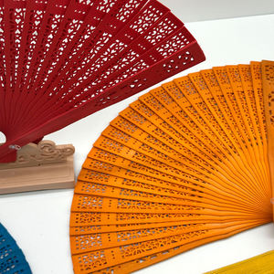 ของชำร่วยงานแต่งงาน พัดไม้แกะสลักลายดอกทานตะวัน มีสินค้าพร้อมส่ง - Product Image 5