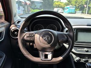 รถยนต์ MG3 ปี 2017 เครื่องยนต์ 1.5 ลิตร เกียร์อัตโนมัติ รุ่น Luxury Connected พวงมาลัยซ้าย ภายในสีเข้ม ยาง R15 เบาะผ้า พร้อมเอกสารครบถ้วน พร้อมส่ง - Product Image 4