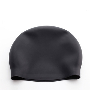 Gorro de natación de silicona unisex, color rojo sólido, flexible, para natación y deportes acuáticos - Product Image 2