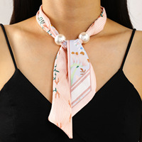 Nouveau Collier Polyvalent et Tendance en Perles d'Imitation avec Nœud Écharpe en Dentelle, Délicats Accents Perlés, Collier Cordon Élégant et Chic
