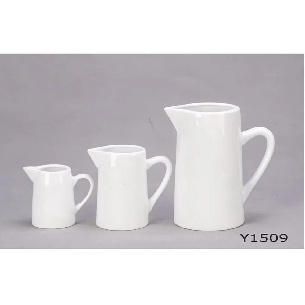 Factory Sale Small hot Ceramic water jug pitcher set Ceramic Restaurant Water Milk Pitcher jug for milk latte art