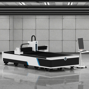 เครื่องตัดไฟเบอร์เลเซอร์ 1.5KW 3KW 3015 พร้อมโต๊ะทำงานแบบใบมีด เครื่องตัดโลหะความแม่นยำสูง Cypcut สำหรับตัดเหล็กคาร์บอนและอะลูมิเนียม - Product Image 1