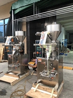 Machine de remplissage automatique multifonctionnelle pour sachets de granules verticaux graines de tournesol épices sachet de thé
