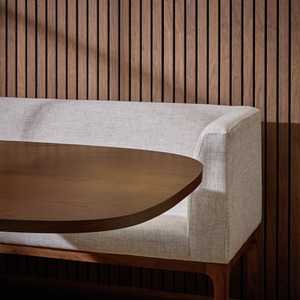 Juego de mesa de sillas de café de madera de estilo retro del Sudeste Asiático para restaurantes, tiendas de té de la leche, muebles comerciales duraderos y ecológicos - Product Image 4