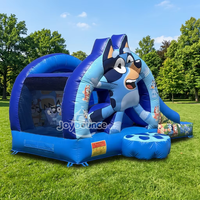 Château gonflable commercial à louer avec toboggan intégré pour fêtes d'enfants et activités en plein air