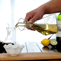 Bouteille en verre carrée pour huile d'olive et vinaigre, hermétique, compatible micro-ondes, écologique, pour usage en cuisine (vente en gros)