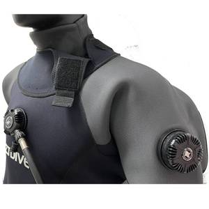 Combinaison de plongée homme OEM haute qualité 100% étanche légère en néoprène 3mm avec fermeture éclair dorsale pour toutes les saisons - Product Image 4