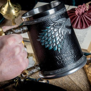 Chope à bière Game of Thrones Stark Wolf Tankard Winter Is Coming en résine et acier inoxydable - Product Image 2