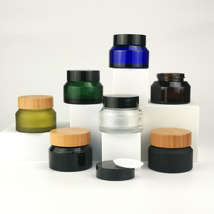 Barattolo in <span class=keywords><strong>Vetro</strong></span> Opaco Nero con Spalla Inclinata 50g per Crema Viso Cosmetica, Barattolo in <span class=keywords><strong>Vetro</strong></span> Verde Oliva Satinato <span class=keywords><strong>50</strong></span> <span class=keywords><strong>ml</strong></span> con Coperchio in Bambù - Product Image 3