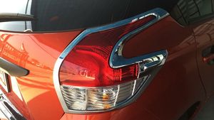 HIACE Home fortail ฝาครอบไฟโครเมี่ยม<span class=keywords><strong>2</strong></span>ชิ้นเหมาะกับ Toyota Yaris hatchback 2014 - 2017 - Product Image 2