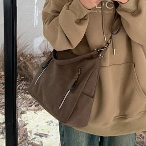 Women's PU Leather <b>Tote</b> <b>Bag</b> Polyester Lining Zippered Waterproof Large Capacity Single Shoulder <b>Bag</b> New Trendy Fashion All - Product Image 2