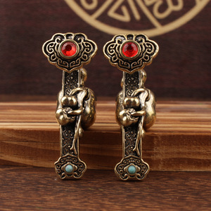 Brass Ruyi <b>Ornament</b> With <b>Red</b> And Green Gemstones Antique Collectible For Home Decor Gift Unisex Cultural Jewelry - Product Image 4