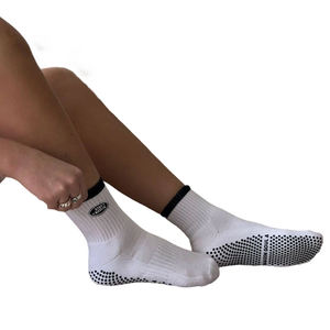 Chaussettes de football personnalisées blanches, absorbantes, respirantes, antidérapantes, avec grip, chaussettes de sport - Product Image 2