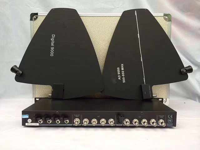 4 Ways 8 Channels Antenna Booster Antenna Splitter Distribution Signal Booster Amplifier Omni-Directional for Wireless Mic