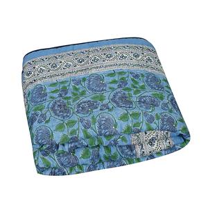 Edredones Kantha de alta calidad hechos a medida, amplia gama de diseños e impresiones multicolores rellenos de algodón para el hogar y los hoteles - Product Image 2