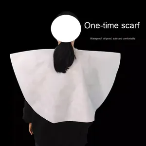 Cape de coiffure non tissée jetable directe d'usine pour Perm de cheveux et teinture Caractéristique imperméable pour les salons - Product Image 1