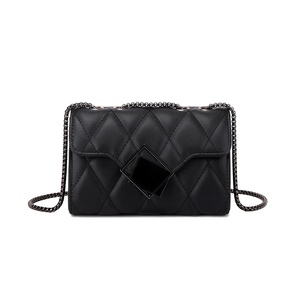 Nuevo Bolso Bandolera para Mujer, Pequeño, Cuadrado, Acolchado, Bordado, con Hebilla, Cadena y Cierre, Fácil de Combinar, Dropshipping - Product Image 5