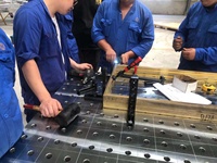 Nouvelle table de soudage 3D automatisée YAHANDA, plateforme de fixation robotisée pour soudage, trous de montage de capteurs, établi industriel, garantie 1 an