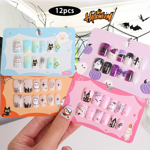 Faux ongles pour enfants à thème Halloween, décorés de perles et de chaînes, amovibles avec colle gelée, pour cadeau de fête pour enfants - Product Image 1