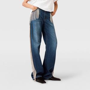 Jeans Personalizados de Alta Calidad con Lavado Desgastado, Adornados con Cadenas y Borlas, Corte Recto - Product Image 1