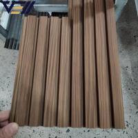 Panel de pared decorativo de PS con lamas en L color carbón para interiores, tipo madera, de Vell Factory