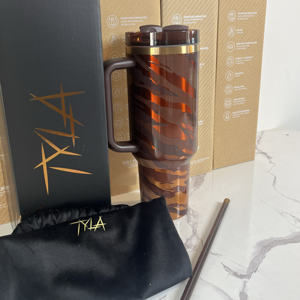 Gobelet Tylaa en gros pour Stan 40oz avec poignée, gobelets à eau en acier inoxydable, gobelet à paille, bouteille d'eau, gobelet <span class=keywords><strong>isotherme</strong></span> pour l'extérieur - Product Image 1
